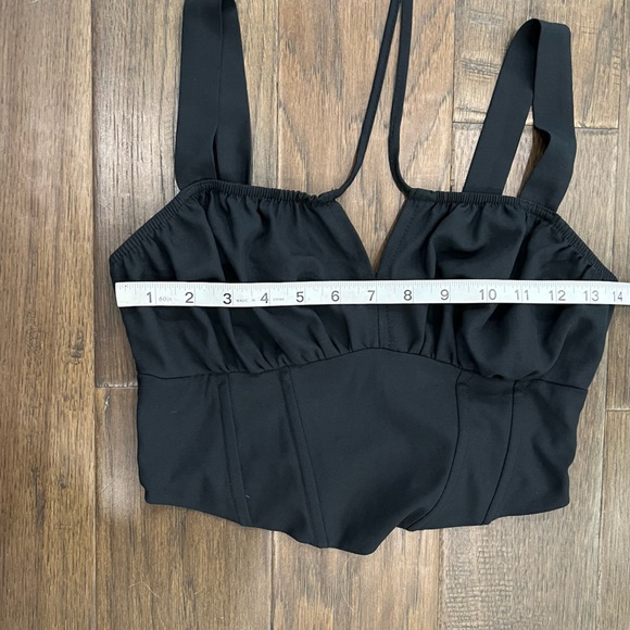 L.A HEARTS Cropped Tank Top with Neck Tie Up - Picture 8 of 11